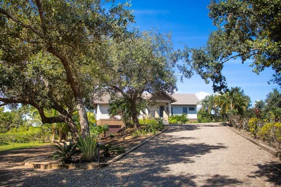 Dog-Friendly 3BR Retreat | Pool & Beach Access - Image 2