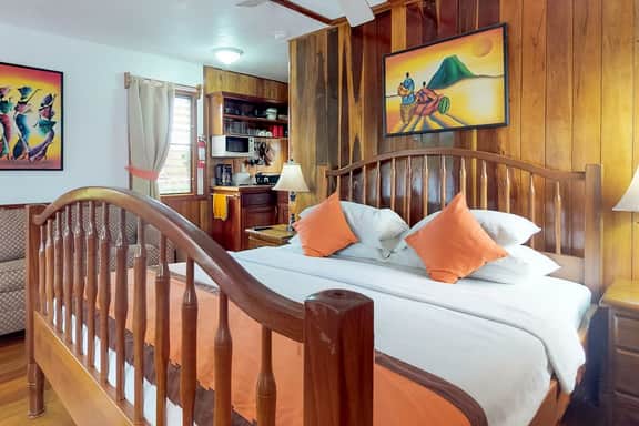 Perfect for large groups - five cabanas w private pool, WiFi-walk to the beach - Image 5