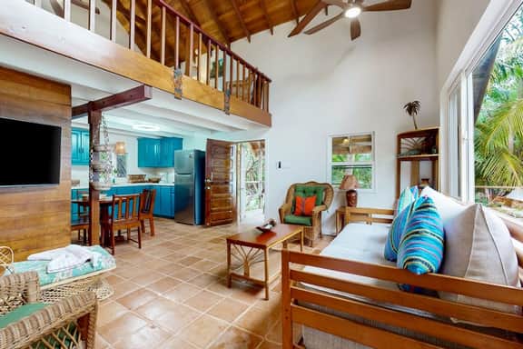 Romantic beachfront home w ocean views, dock, hammock, veranda & free WiFi - Image 5