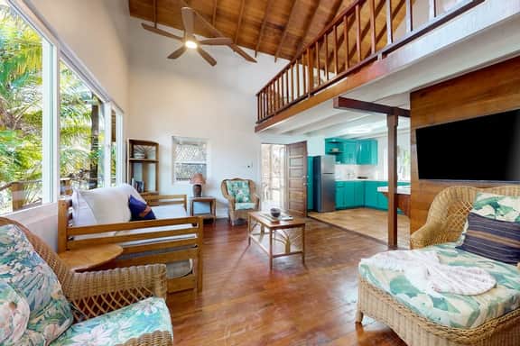 Romantic beachfront home with ocean views, dock, free WiFi, and outdoor dining - Image 5