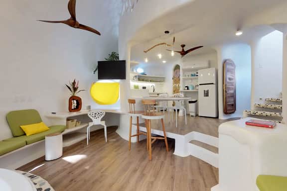 Lagoon view retreat villa with pool, private hot tub, & AC - Image 5