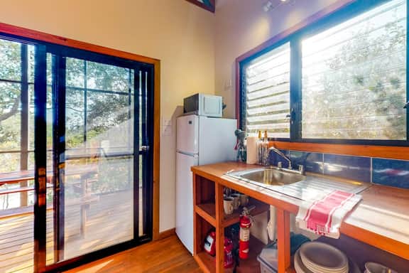 Three forest cabanas with verandas, hammocks, WiFi & partial AC - walk to beach - Image 4