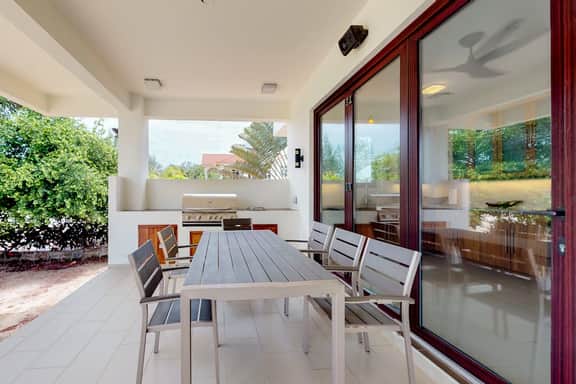 Oceanfront home w private beach, ocean view, kayaks, rooftop, WiFi & partial AC - Image 4