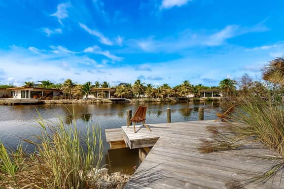 Water-view villa with plunge pool, private deck, full kitchen & partial AC - Image 3