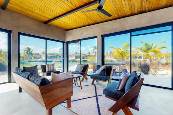 Elegant waterfront villa with private pool, terrace and beach club access - Image 4