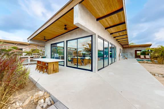 Waterfront villa with pool, spacious deck, dog-friendly & office space - Image 5