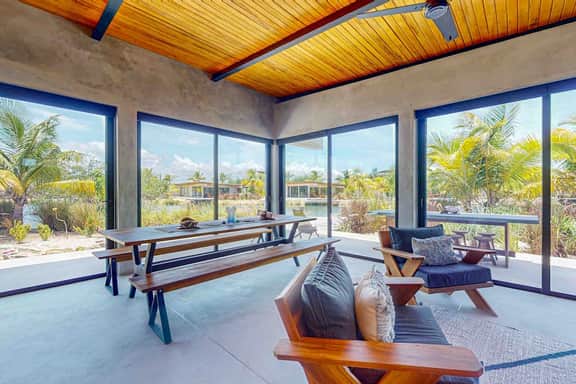 Luxury water view villa with splash pool, high speed WiFi & dog-friendly vibes - Image 5