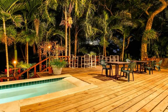 Lovely Suite with Riverfront Location, Pool, WiFi & AC - Image 3
