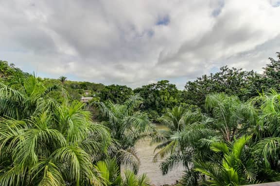 Riverfront Suite, Lovely View, Partial AC, WiFi & Pool - Image 4