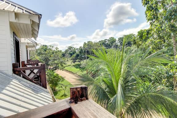 Lovely Riverfront Suite w Balcony, WiFi, AC, Pool & Gorgeous View - Image 4