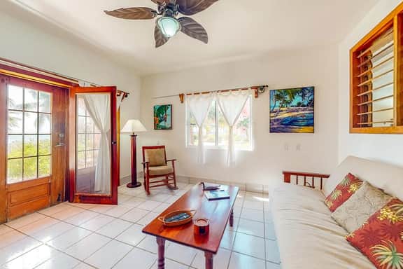 Romantic beachfront getaway with ocean views, pool, WiFi & partial AC - Image 5