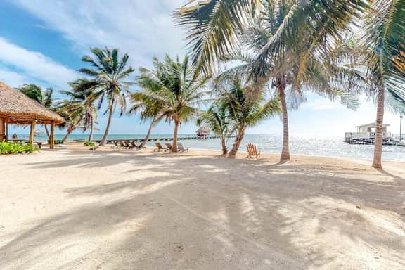 Two-story, ocean view condo w shared pool, two balconies, WiFi & partial AC - Image 2