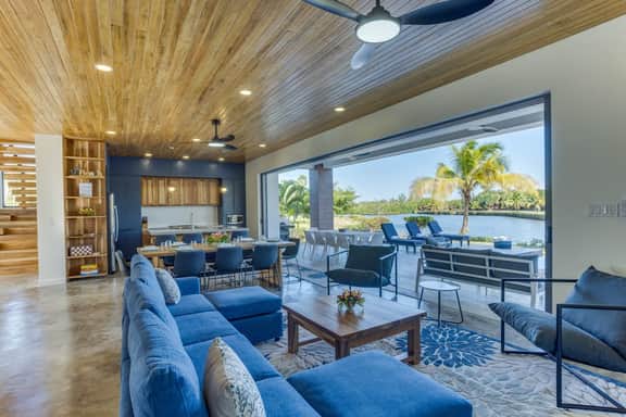 Spacious villa retreat with private pool, rooftop deck, kayaks, and pet-friendly perks - Image 3
