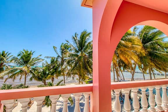 Beachfront condo with beach access, dock, pool, balcony, & ocean views - Image 3