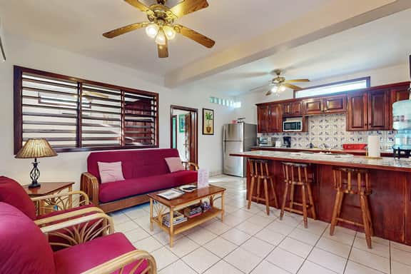 Garden-view condo steps to the beach with pool, dock & AC - snowbird-friendly - Image 4