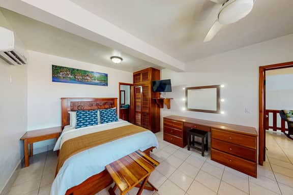 Oceanfront 3BR Condo at Caribe Island - Image 2