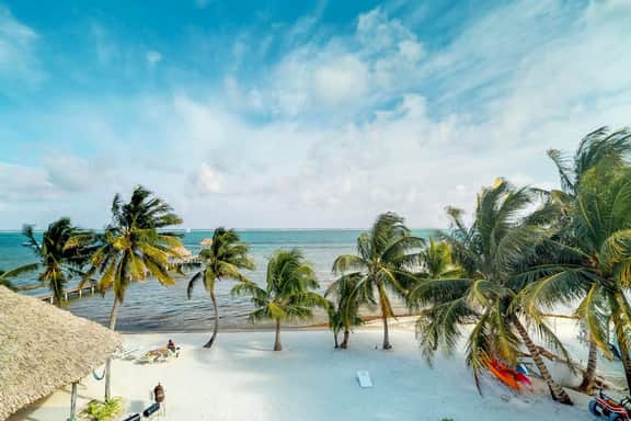 Caribe Island Studio | Pool & Beach Access - Image 4