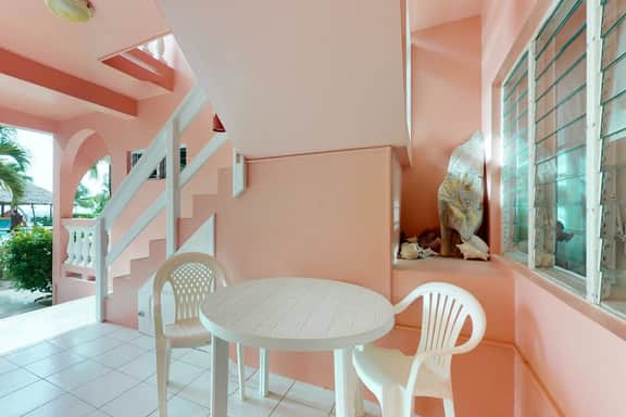 Ocean-view apartment in a beachfront resort with shared pool, WiFi & partial AC - Image 4