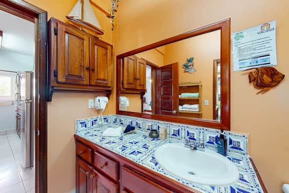 Peaceful dog-friendly condo w ocean view, shared pool, free WiFi & partial AC - Image 3