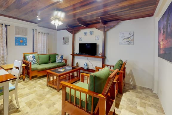 Air-conditioned suite with WiFi and a shared pool & terrace - walk to the beach - Image 1