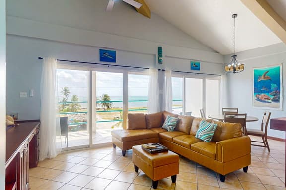 Steps from the sea apartment with shared pool & ocean-view balcony - Image 1
