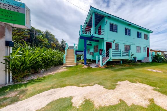 Three vibrant studios w full kitchens, adult bikes, free WiFi & partial AC - Image 1