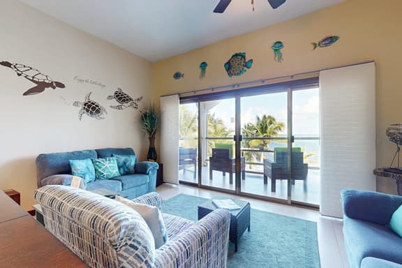 Oceanfront condo with pool, gorgeous ocean views, WiFi & partial AC - Image 1