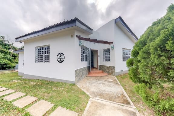 Welcoming home near town with private pool, jungle views, WiFi & partial AC - Image 1