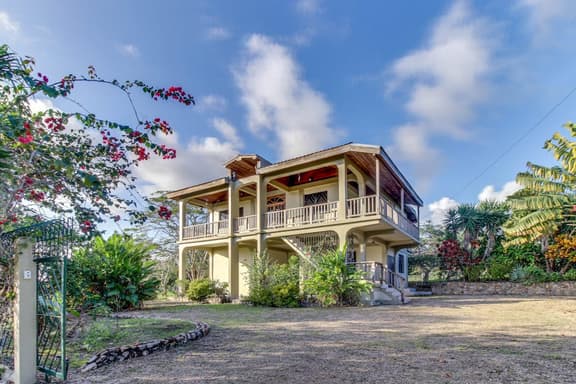 New Home w Balcony, WiFi, Partial AC & Great Neighborhood - Ideal for Day Trips - Image 1