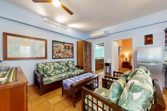 Tranquil ocean-view escape with shared pool, beach access, AC, & free wifi - Image 1