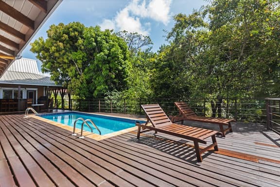 Tropical beachfront getaway with private pool, ocean views & enclosed yard - Image 1