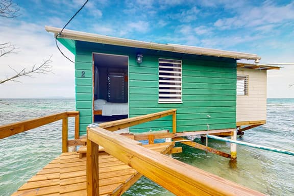 Oceanfront cabin w overwater kitchenette, sea views & private deck - Image 1