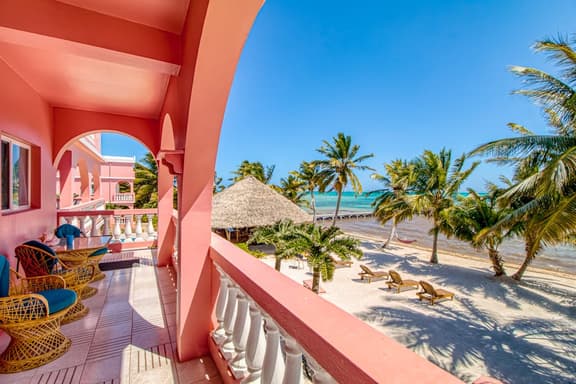 Beachfront condo with beach access, dock, pool, balcony, & ocean views - Image 1