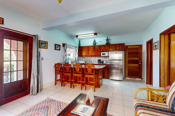 Peaceful dog-friendly condo w ocean view, shared pool, free WiFi & partial AC - Image 1